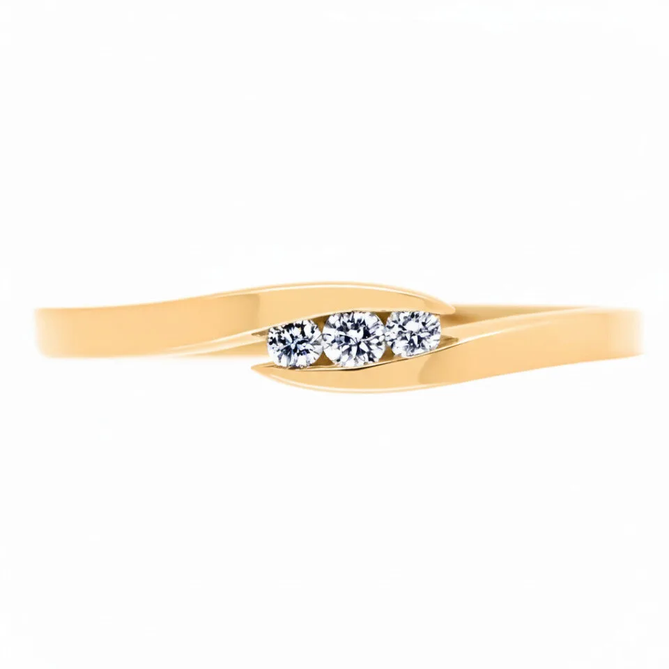 Pierścionek zaręczynowy z diamentami Trio z żółtego złota 0.06 ct GESELLE