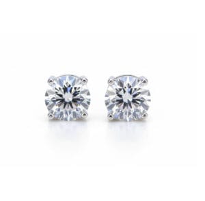 Klasyczne kolczyki diamentowe z oprawą w cztery pazurki w białym złocie na sztyft z brylantami 0.40 ct