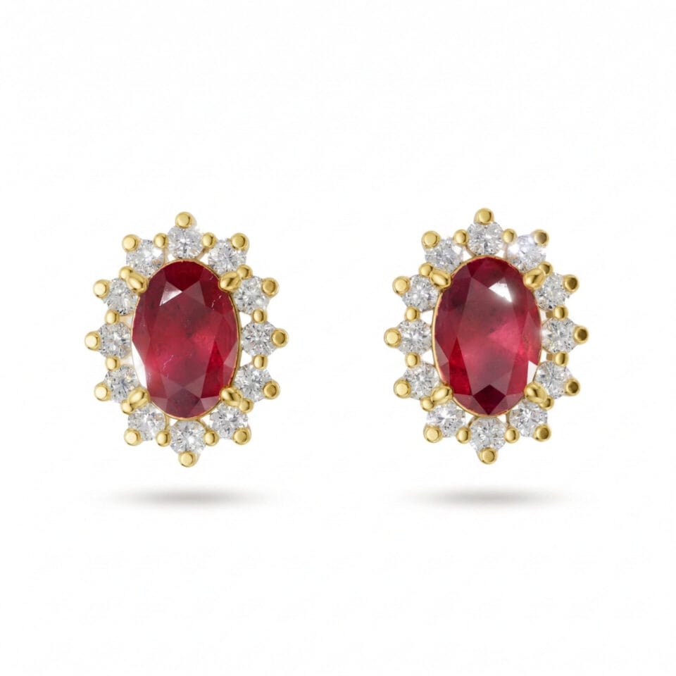 Kolczyki klasyczne Regalia z żółtego złota z diamentami oraz rubinami w szlifie owalnym GESELLE