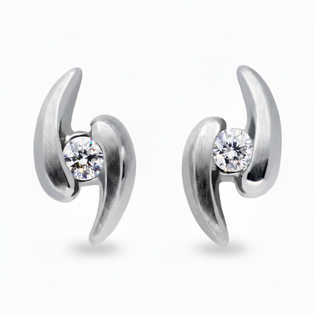 Kolczyki z białego złota na sztyft z diamentami